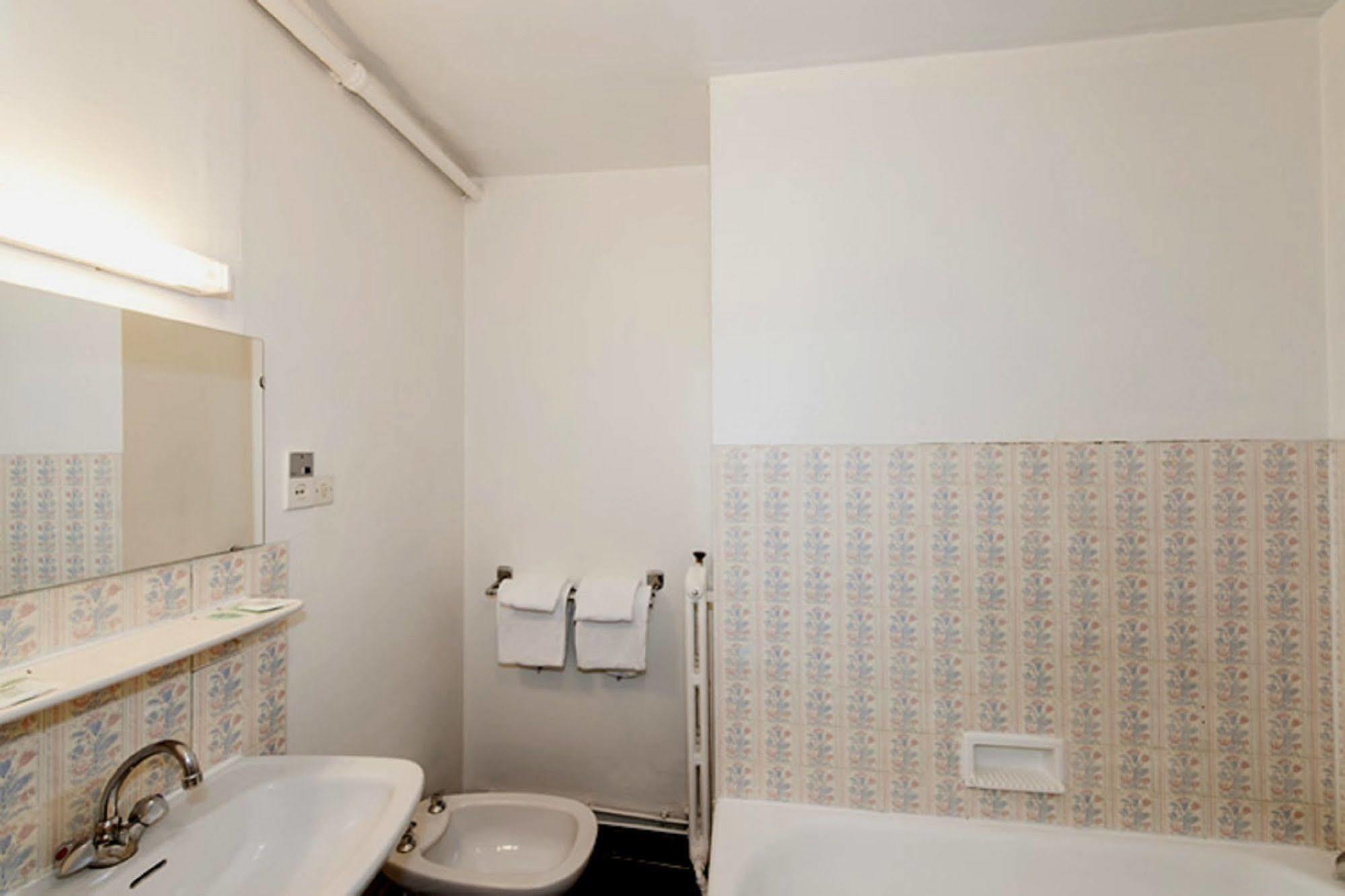 Amiot Hotel Parijs